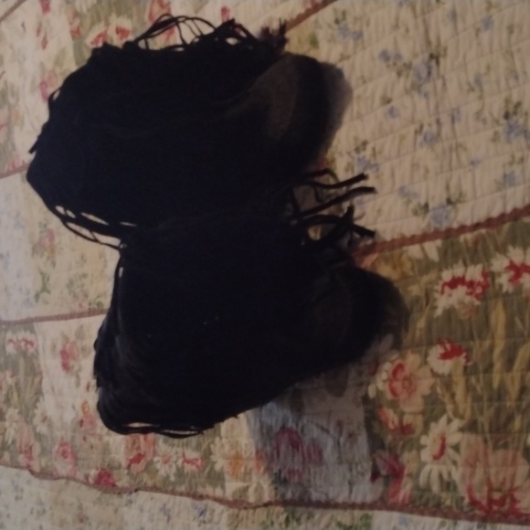 Boots - Picture 4 of 5